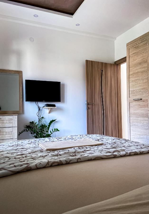 Mavalux apartments Tivat Extérieur photo
